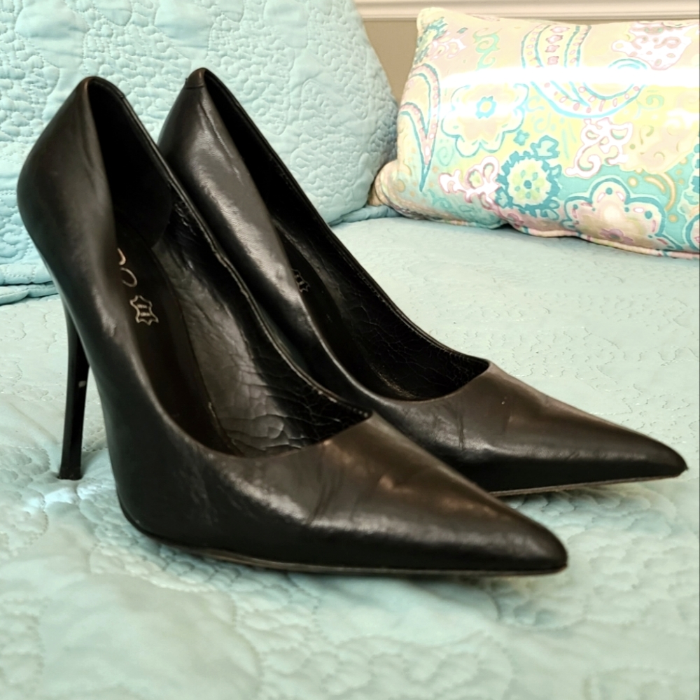 BLACK  PUMPS HIGH STILETTOS 🖤